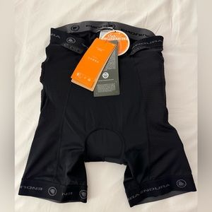 Endura MT500 Protector Ushort II, Black Size Large. Product Code: E8093BK/5